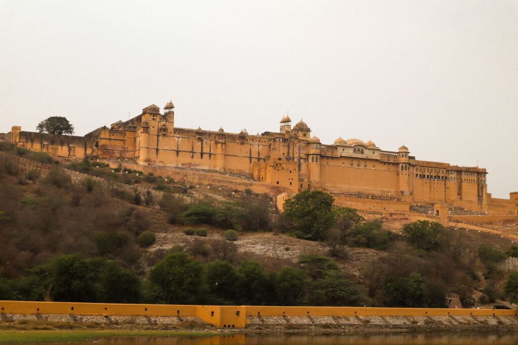 Beautiful view of Amber Fort in Jaipur, Rajasthan, showcasing historical architecture.